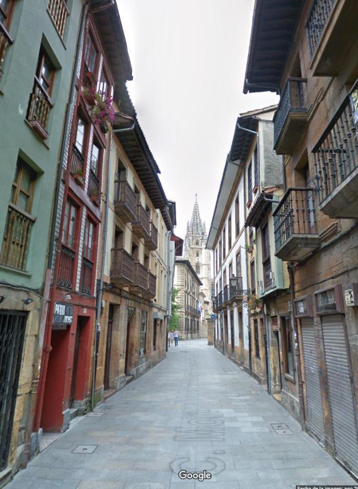 En Casco Historico De * Oviedo